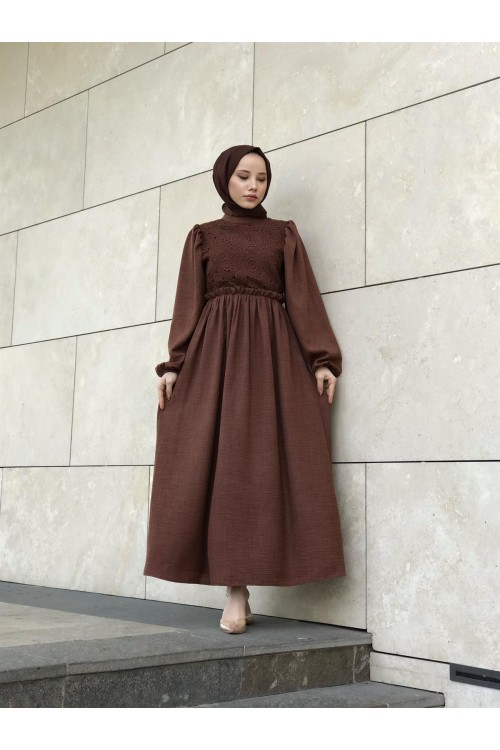 Balon Kol Beli Lastikli Güpür Detay Elbise Kahverengi