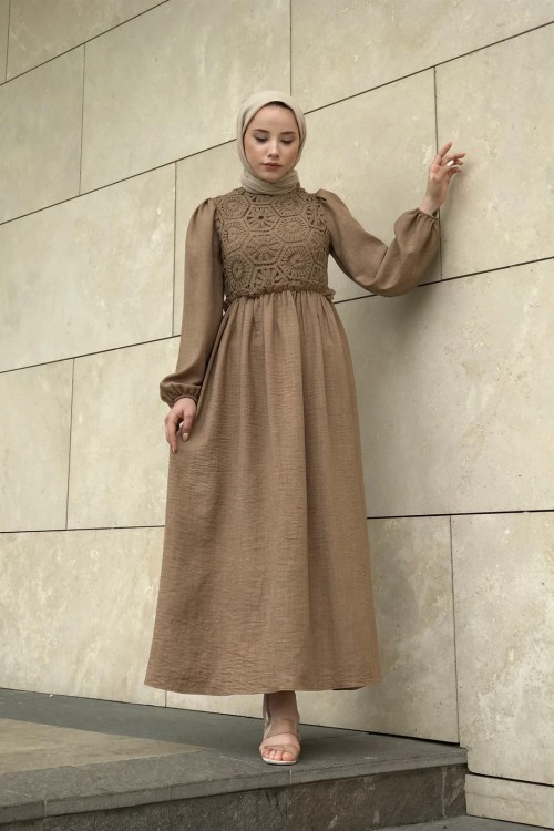 Balon Kol Beli Lastikli Güpür Detay Elbise Camel