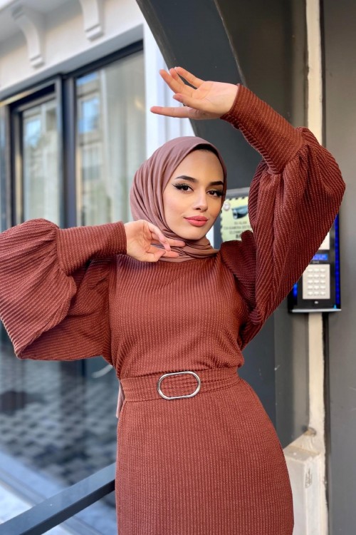 Balon Kol Kemerli Triko Elbise Kahverengi