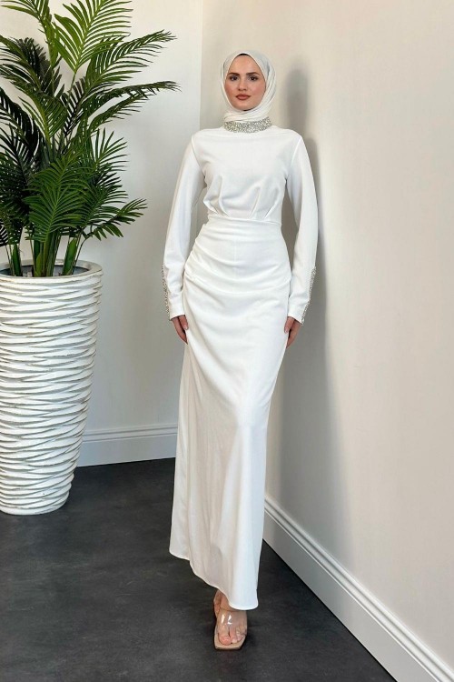 Belary Kolu Ve Boynu Taşlı Abiye Beyaz