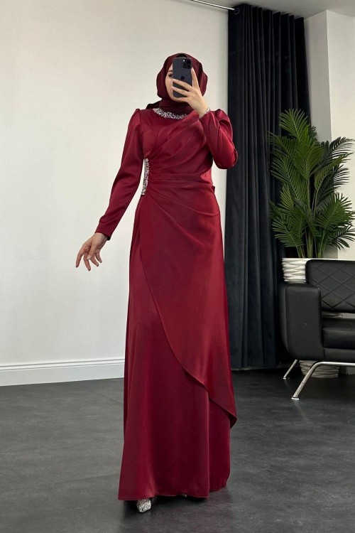 Beli Ve Boynu İşlemeli Saten Abiye Bordo