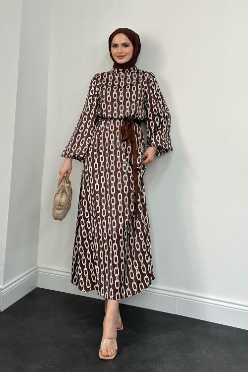 Bernatte Zincir Saten Elbise Kahverengi