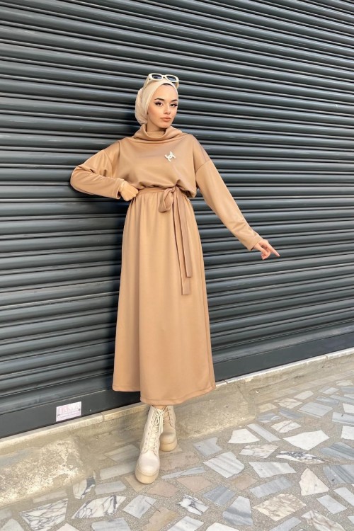 Boğazı Dökümlü Scuba Elbise SütlüKahve