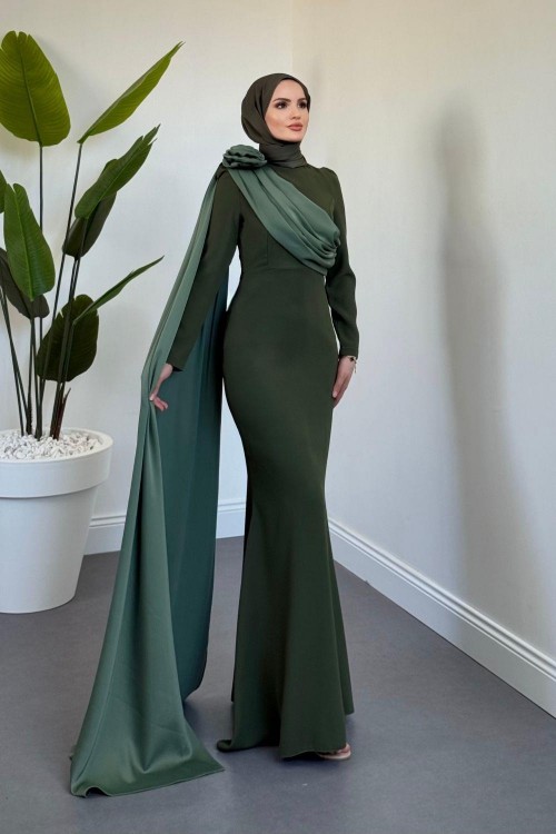 Castilya Pelerinli Omzu Gül Abiye Haki