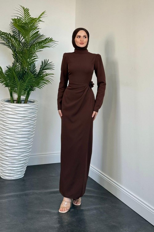 Catalina Yanı Güllü Elbise Kahverengi