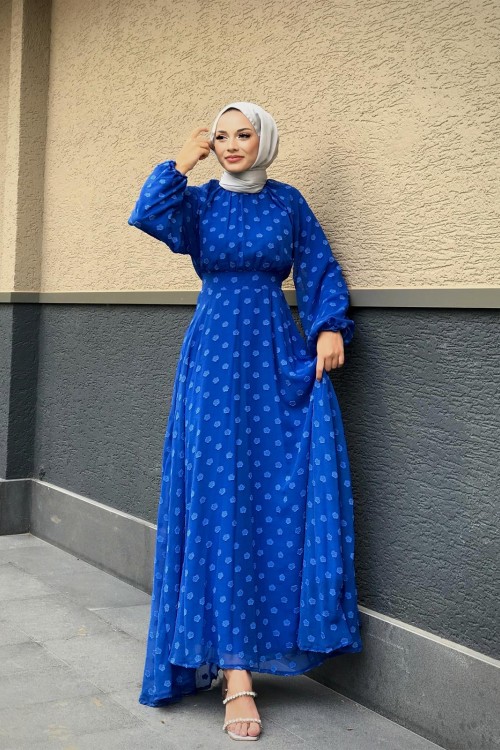 Çiçel İşlemeli Beli Kemerli Elbise Saks