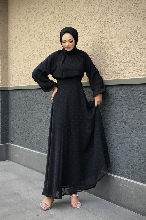 Çiçel İşlemeli Beli Kemerli Elbise Siyah