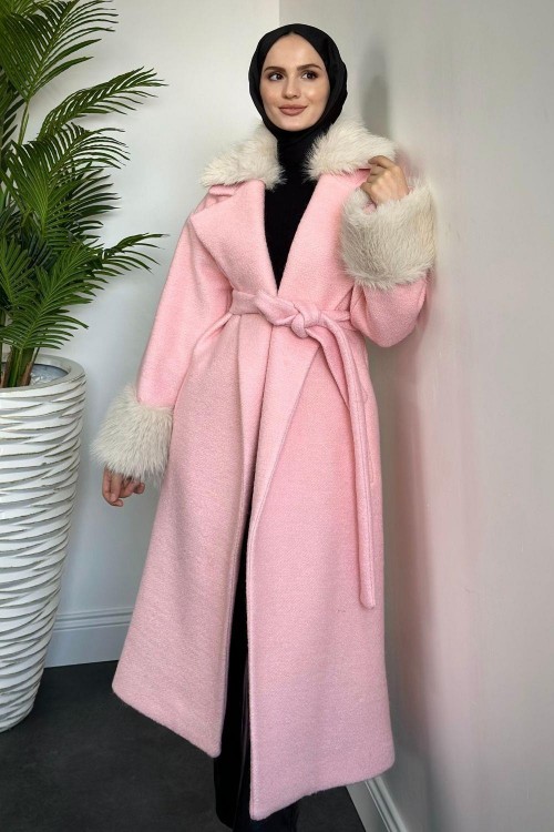 Haven Yakası Ve Kolları Kürklü Astarlı Kaşe Kaban Pembe