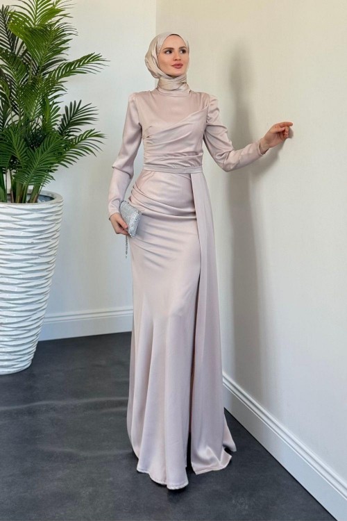 Perisa Yandan Pelerinli Abiye Krem