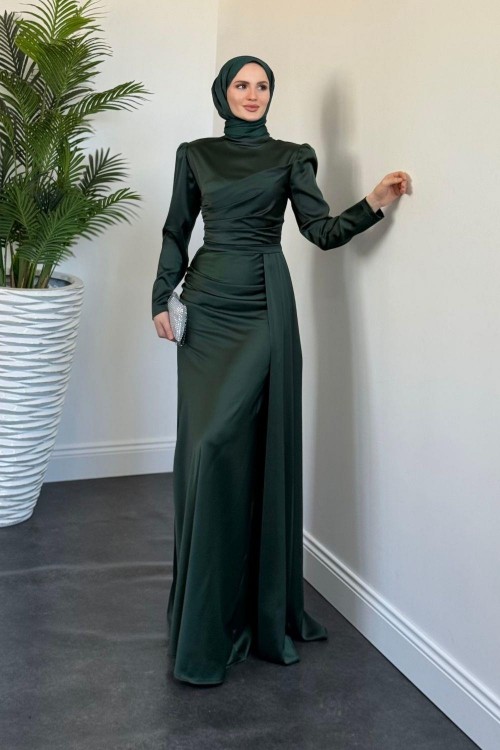 Perisa Yandan Pelerinli Abiye Zümrüt