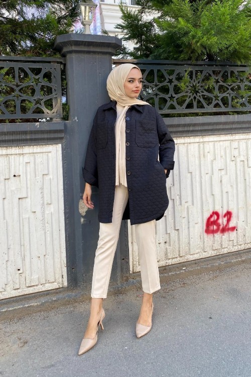 Kapitone Düğmeli Ceket Siyah