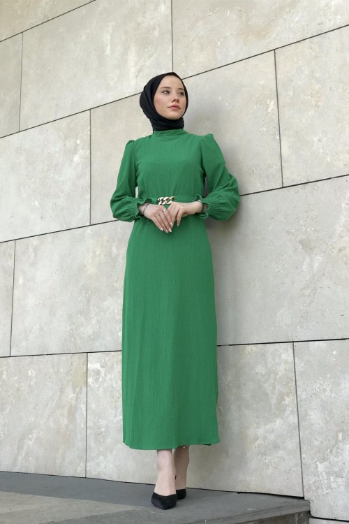 Kollları Lastikli Zincir Kemerli Bürümcük Elbise Yeşil
