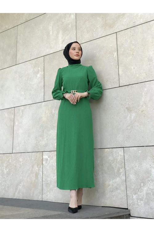 Kollları Lastikli Zincir Kemerli Bürümcük Elbise Yeşil
