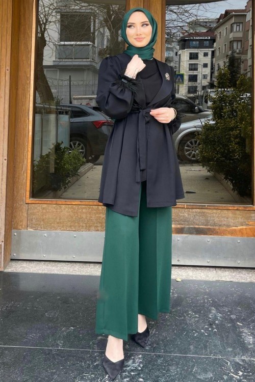 Kolu Tüylü Yandan Bağlamalı Ceket Siyah