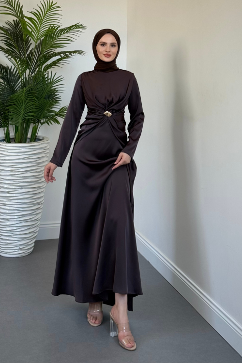 Naree Önden Tokalı Saten Abiye Çikolata Kahve