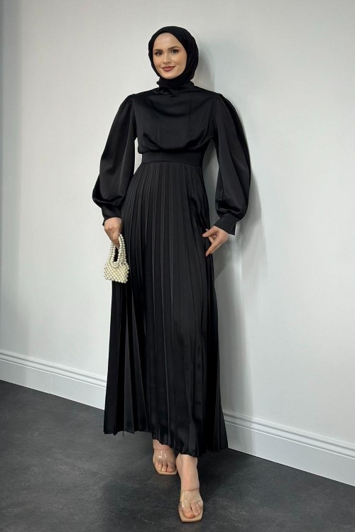 Nasta Belden Oturtma Plise Saten Abiye Siyah