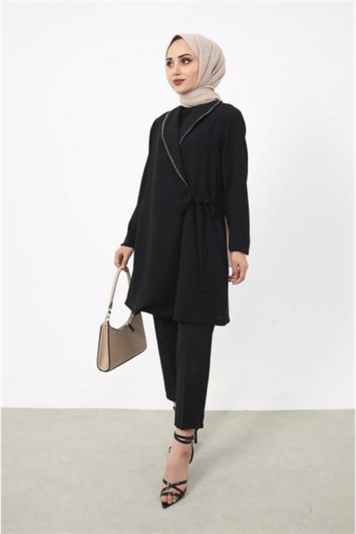 Önü İşlemeli Yandan Bağlamalı Ceket Siyah