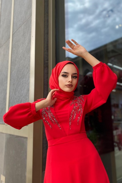 Önü Taşlı Kemerli Elbise Kırmızı