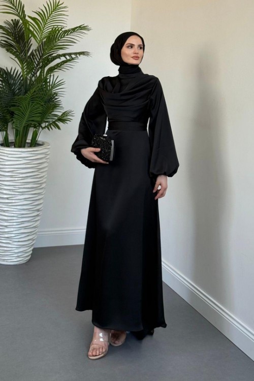 Oriana Degaje Yaka Kuyruklu Abiye Siyah