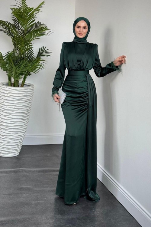 Senra Yandan Pelerinli Abiye Zümrüt