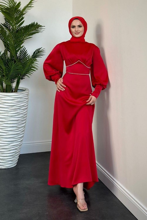 Susen Beli Üçgen Taşlı Abiye Kırmızı