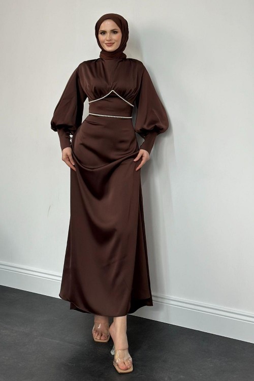 Susen Beli Üçgen Taşlı Abiye Koyu Kahve