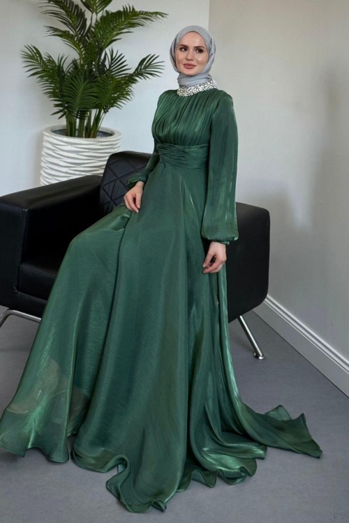 Talya Boynu Taşlı Abiye Zümrüt