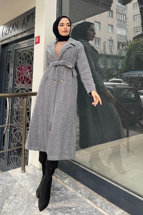 Verev Çizgili Kaşe Kaban Beyaz