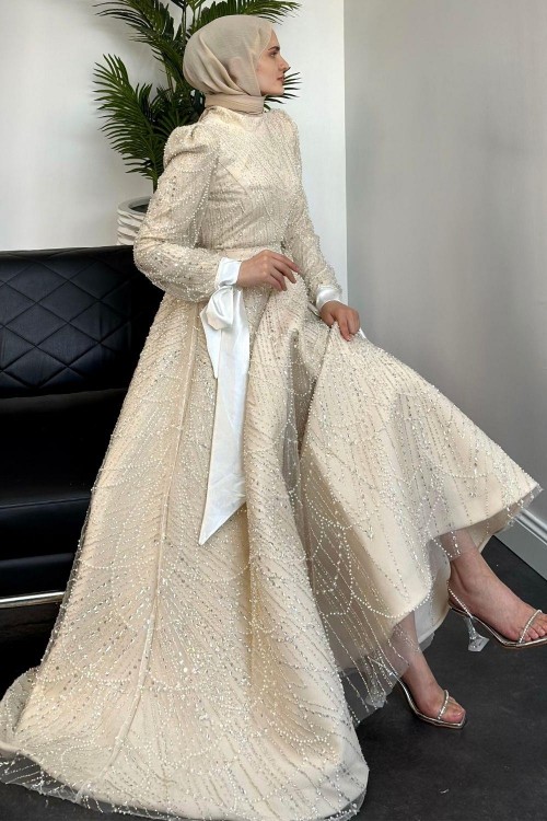 Vittoria Kolu Fiyonk Boncuk İşlemeli Abiye Krem