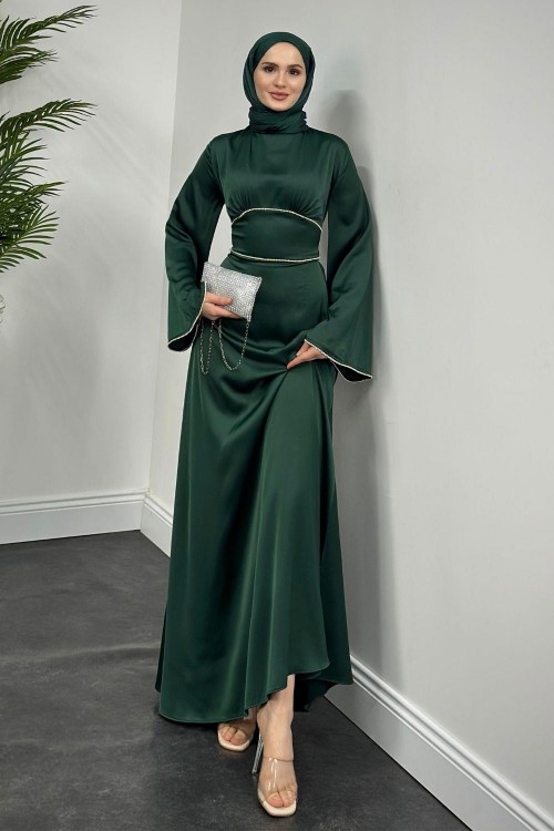 Vlasi Kolu Ve Beli Baget Taşlı Saten Abiye Zümrüt