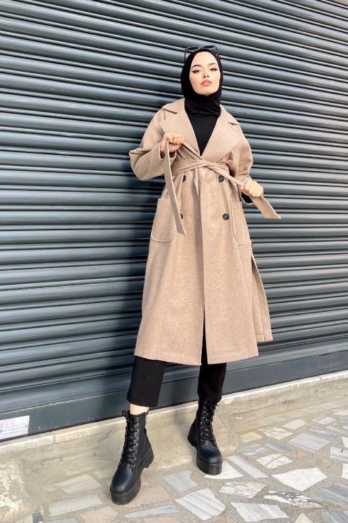 Yanı Düğmeli Kuşaklı Kaban SütlüKahve